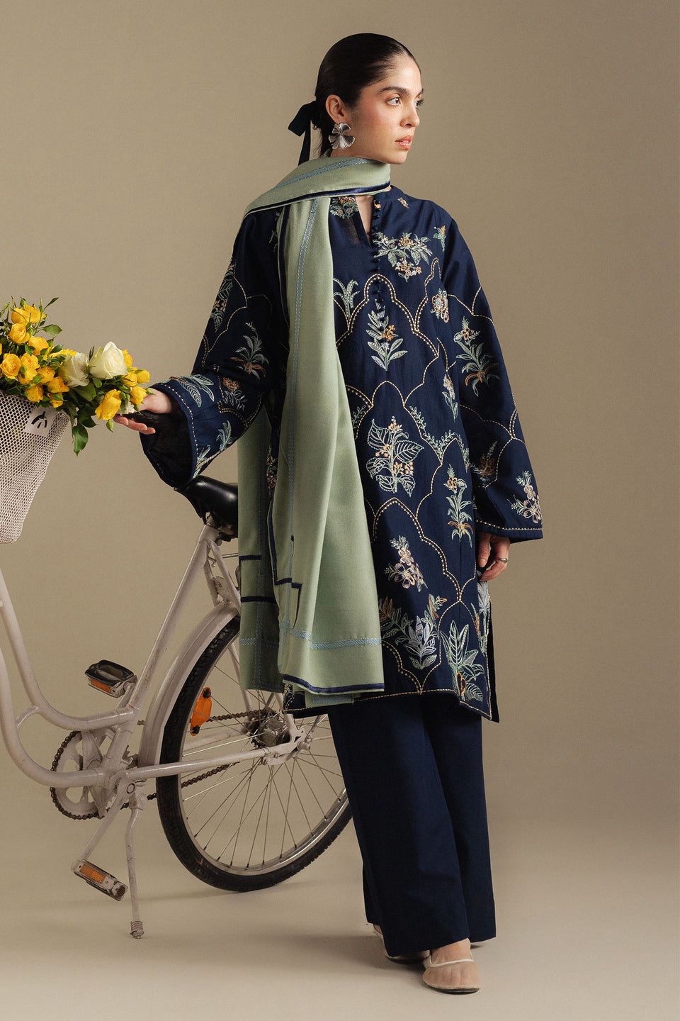 Style-FF 1111 Embroidered 3 pc Unstitched Lawn Dress