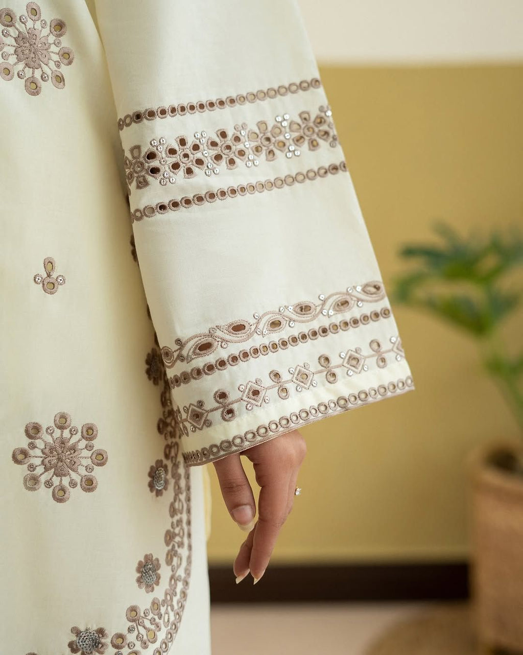 Style-NF 1304 Rich Cream Embroidered 2 pc Unstitched Lawn Dress